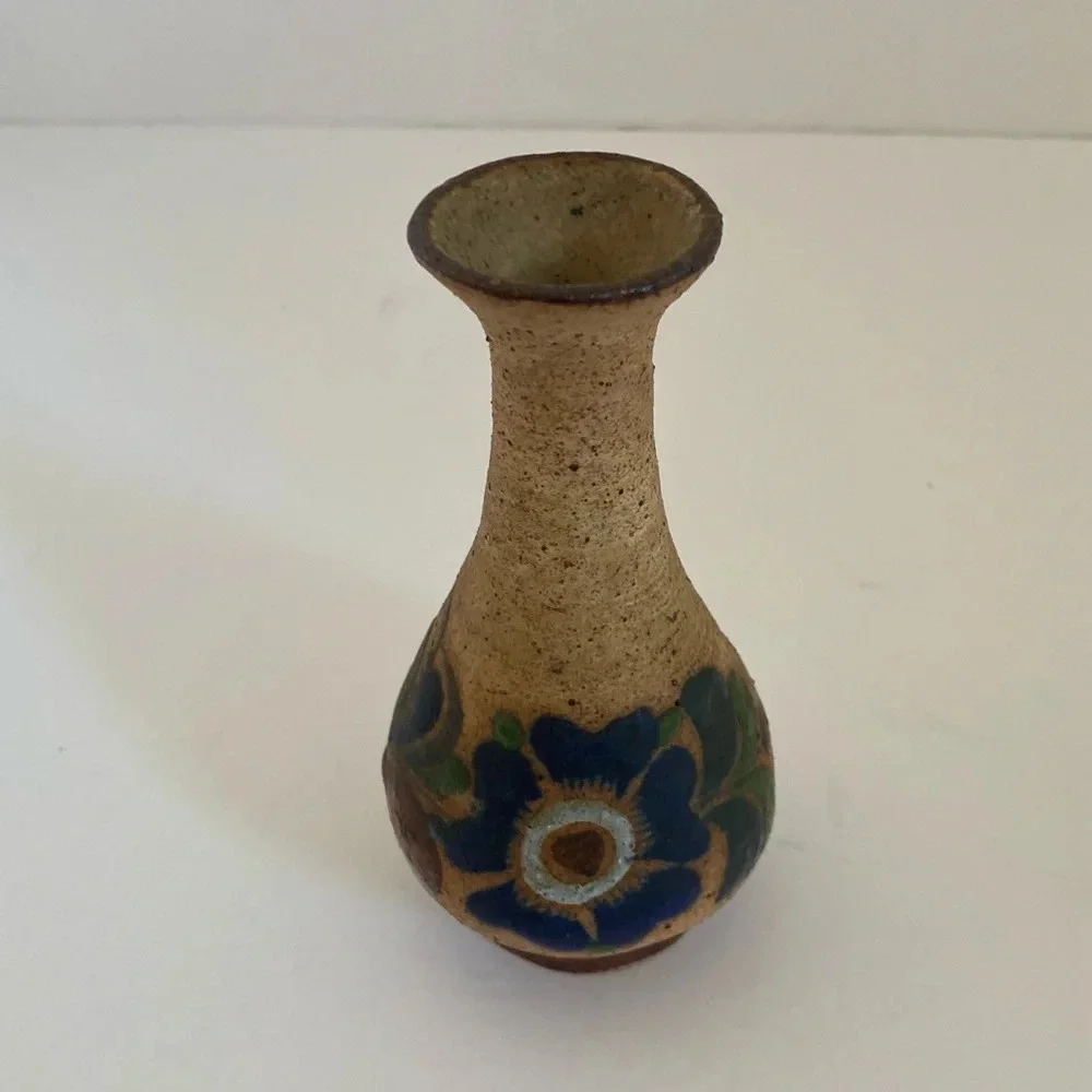 ❤️ Small ceramic Vase with flower design